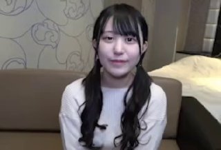 Milly张开了她的肉洞拳交到潮吹